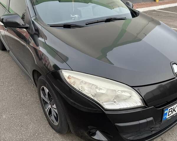 Черный Рено Меган, объемом двигателя 1.5 л и пробегом 280 тыс. км за 6500 $, фото 1 на Automoto.ua