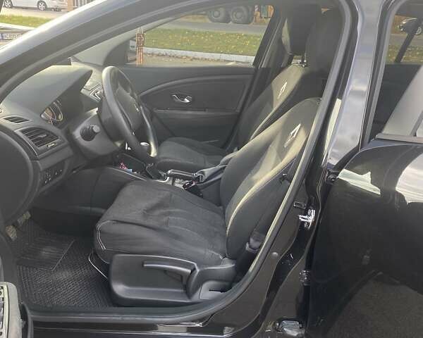 Черный Рено Меган, объемом двигателя 1.5 л и пробегом 290 тыс. км за 7200 $, фото 10 на Automoto.ua