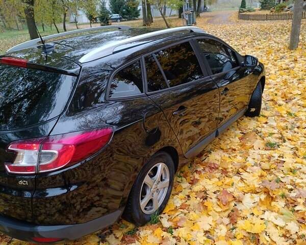 Рено Меган 2010 в Барановке на Automoto.ua Черный Рено Меган, объемом двигателя 1.46 л и пробегом 240 тыс. км за 7800 $, фото 3 на Automoto.ua