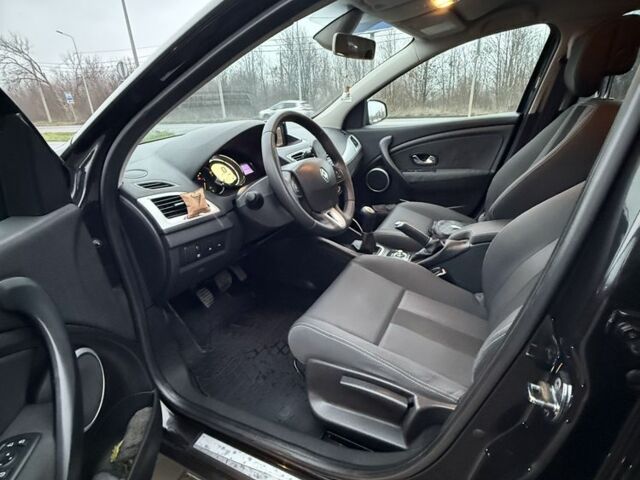 Черный Рено Меган, объемом двигателя 1.5 л и пробегом 380 тыс. км за 7300 $, фото 11 на Automoto.ua