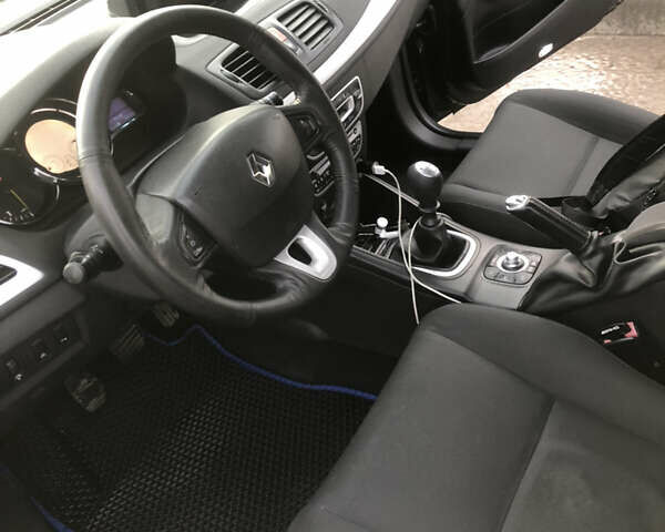 Черный Рено Меган, объемом двигателя 1.5 л и пробегом 360 тыс. км за 6300 $, фото 11 на Automoto.ua