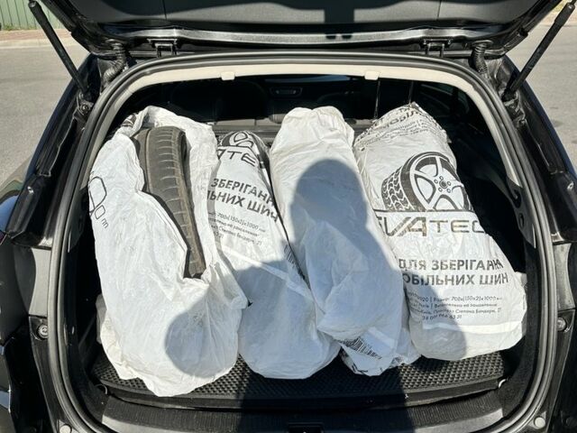 Черный Рено Меган, объемом двигателя 1.5 л и пробегом 243 тыс. км за 7600 $, фото 6 на Automoto.ua