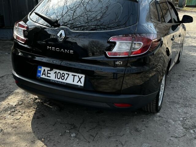 Чорний Рено Меган, об'ємом двигуна 1.5 л та пробігом 373 тис. км за 7500 $, фото 1 на Automoto.ua