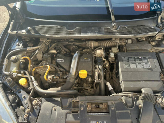 Черный Рено Меган, объемом двигателя 1.6 л и пробегом 250 тыс. км за 7500 $, фото 8 на Automoto.ua