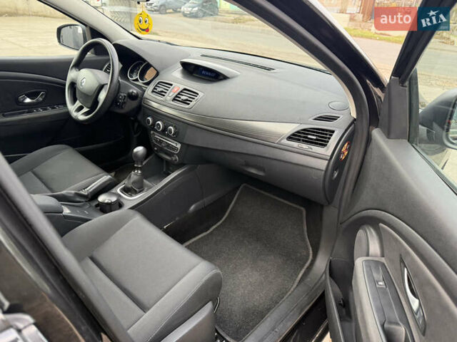 Черный Рено Меган, объемом двигателя 1.6 л и пробегом 212 тыс. км за 6700 $, фото 17 на Automoto.ua