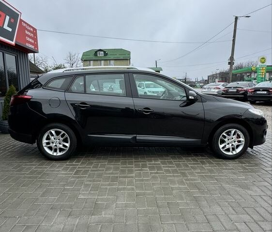 Чорний Рено Меган, об'ємом двигуна 1.6 л та пробігом 185 тис. км за 7600 $, фото 2 на Automoto.ua