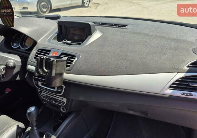 Черный Рено Меган, объемом двигателя 1.46 л и пробегом 270 тыс. км за 7800 $, фото 15 на Automoto.ua