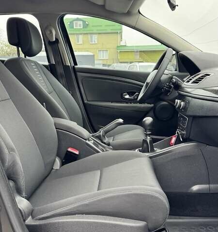 Черный Рено Меган, объемом двигателя 1.6 л и пробегом 186 тыс. км за 7600 $, фото 12 на Automoto.ua