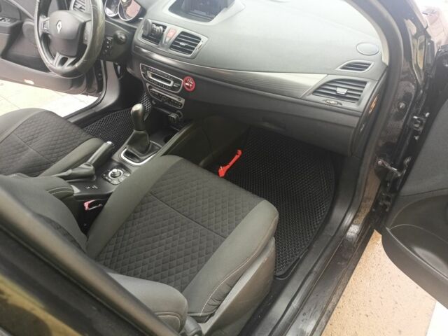 Черный Рено Меган, объемом двигателя 1.5 л и пробегом 307 тыс. км за 7400 $, фото 7 на Automoto.ua