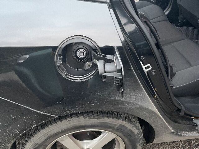 Черный Рено Меган, объемом двигателя 1.5 л и пробегом 330 тыс. км за 8000 $, фото 8 на Automoto.ua