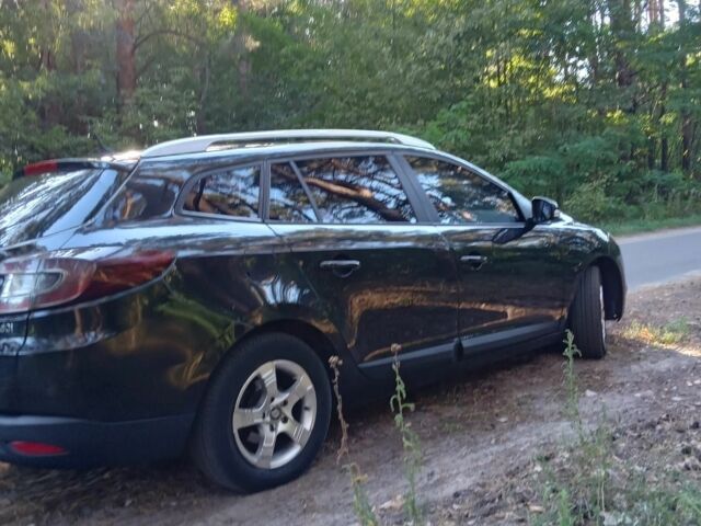 Черный Рено Меган, объемом двигателя 1.5 л и пробегом 330 тыс. км за 5999 $, фото 2 на Automoto.ua