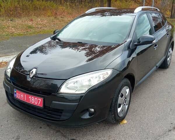 Рено Меган 2010 в Луцке на Automoto.ua Черный Рено Меган, объемом двигателя 1.6 л и пробегом 198 тыс. км за 6100 $, фото 23 на Automoto.ua