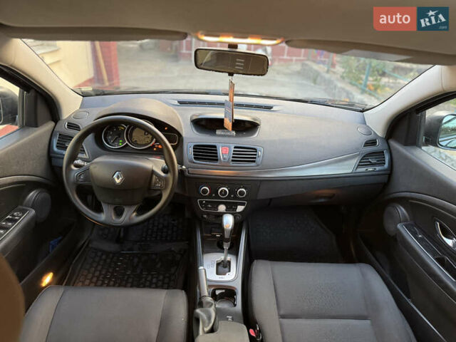 Чорний Рено Меган, об'ємом двигуна 1.5 л та пробігом 260 тис. км за 6700 $, фото 2 на Automoto.ua