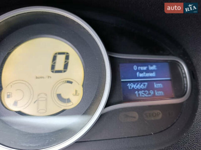 Черный Рено Меган, объемом двигателя 1.6 л и пробегом 196 тыс. км за 7500 $, фото 12 на Automoto.ua