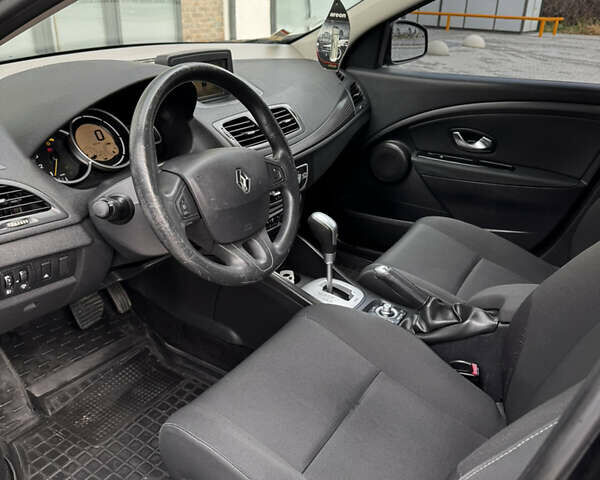 Черный Рено Меган, объемом двигателя 1.5 л и пробегом 240 тыс. км за 6500 $, фото 28 на Automoto.ua