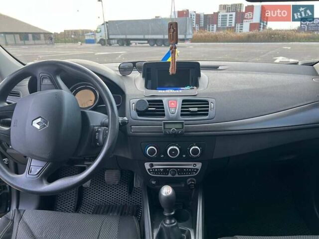 Черный Рено Меган, объемом двигателя 1.5 л и пробегом 290 тыс. км за 7200 $, фото 3 на Automoto.ua