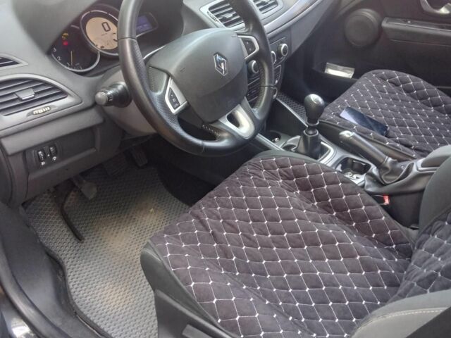 Черный Рено Меган, объемом двигателя 1.5 л и пробегом 330 тыс. км за 5999 $, фото 7 на Automoto.ua