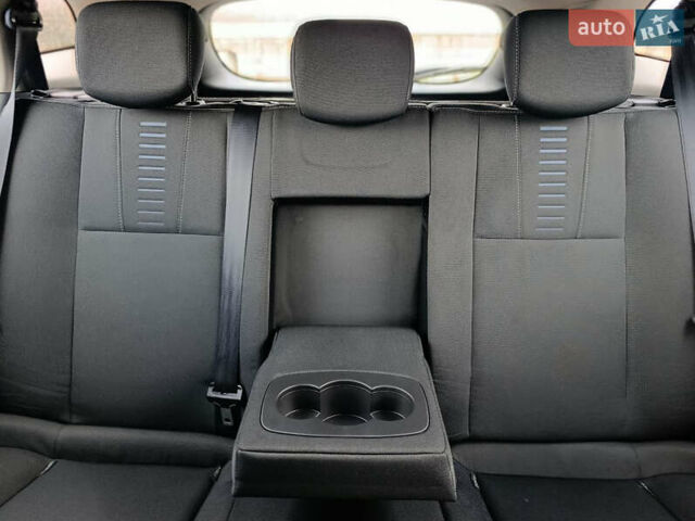 Черный Рено Меган, объемом двигателя 1.6 л и пробегом 196 тыс. км за 7500 $, фото 18 на Automoto.ua