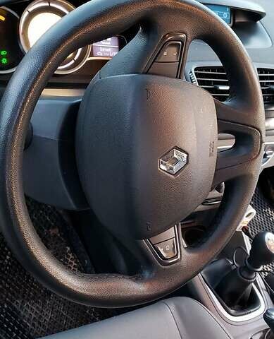 Черный Рено Меган, объемом двигателя 1.5 л и пробегом 249 тыс. км за 5700 $, фото 1 на Automoto.ua