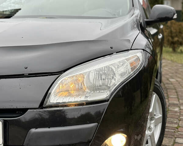 Черный Рено Меган, объемом двигателя 1.4 л и пробегом 185 тыс. км за 5999 $, фото 4 на Automoto.ua