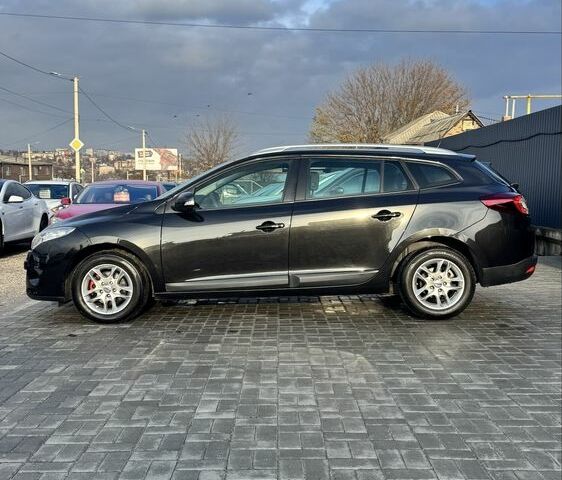 Чорний Рено Меган, об'ємом двигуна 1.6 л та пробігом 185 тис. км за 7600 $, фото 8 на Automoto.ua