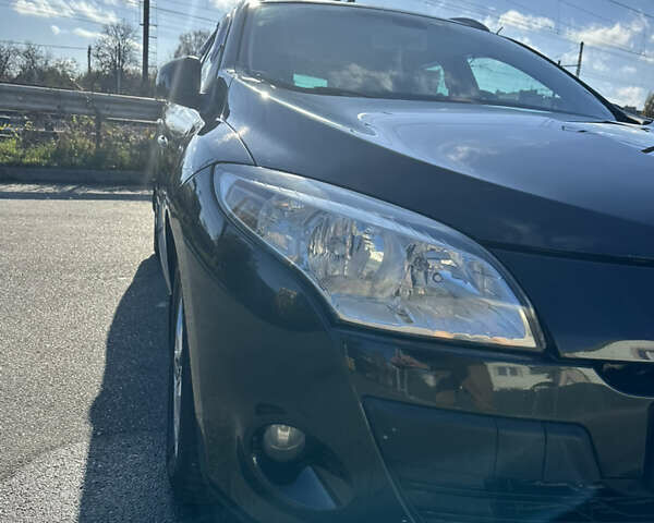 Чорний Рено Меган, об'ємом двигуна 1.46 л та пробігом 243 тис. км за 7600 $, фото 7 на Automoto.ua