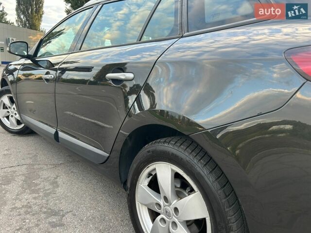 Черный Рено Меган, объемом двигателя 1.46 л и пробегом 207 тыс. км за 6300 $, фото 14 на Automoto.ua