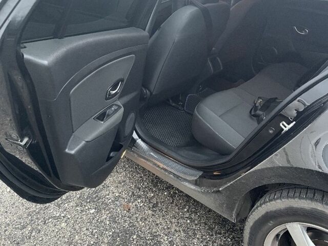 Черный Рено Меган, объемом двигателя 1.5 л и пробегом 330 тыс. км за 8000 $, фото 12 на Automoto.ua