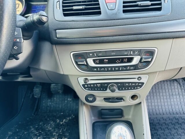 Чорний Рено Меган, об'ємом двигуна 1.5 л та пробігом 192 тис. км за 6800 $, фото 20 на Automoto.ua