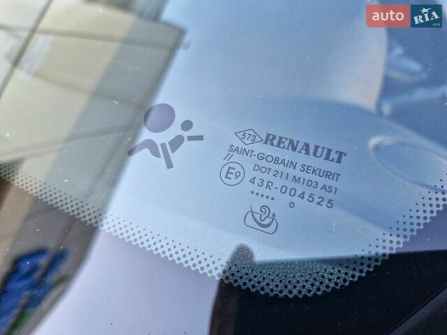 Черный Рено Меган, объемом двигателя 1.46 л и пробегом 213 тыс. км за 6999 $, фото 8 на Automoto.ua
