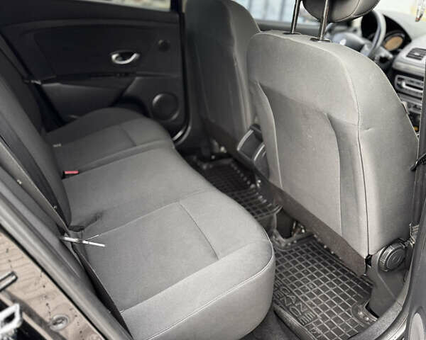 Черный Рено Меган, объемом двигателя 1.5 л и пробегом 240 тыс. км за 6500 $, фото 36 на Automoto.ua