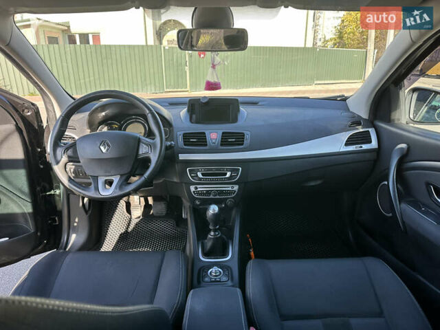 Чорний Рено Меган, об'ємом двигуна 1.46 л та пробігом 243 тис. км за 7600 $, фото 8 на Automoto.ua
