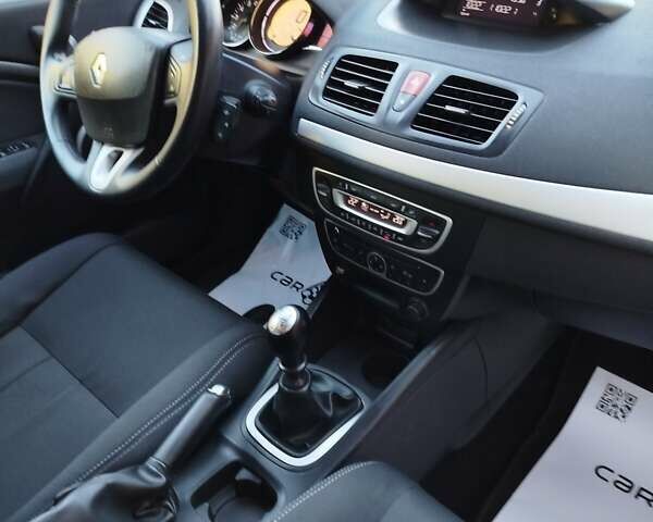 Черный Рено Меган, объемом двигателя 1.6 л и пробегом 163 тыс. км за 7999 $, фото 94 на Automoto.ua