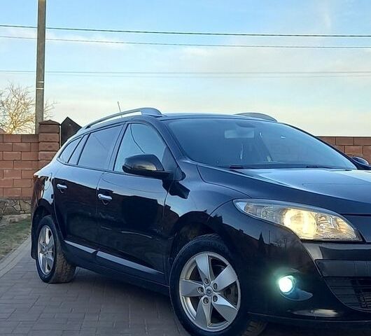Чорний Рено Меган, об'ємом двигуна 1.5 л та пробігом 248 тис. км за 6750 $, фото 1 на Automoto.ua
