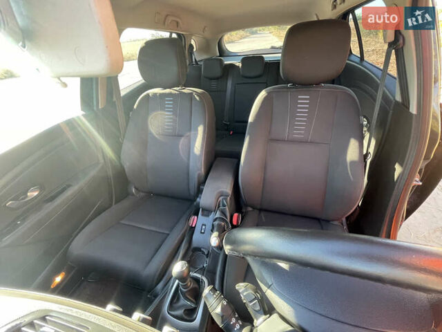 Черный Рено Меган, объемом двигателя 1.5 л и пробегом 225 тыс. км за 7700 $, фото 8 на Automoto.ua