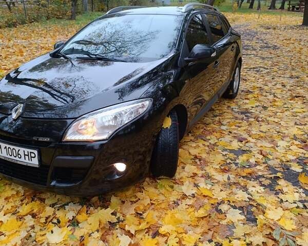 Рено Меган 2010 в Барановке на Automoto.ua Черный Рено Меган, объемом двигателя 1.46 л и пробегом 240 тыс. км за 7800 $, фото 2 на Automoto.ua