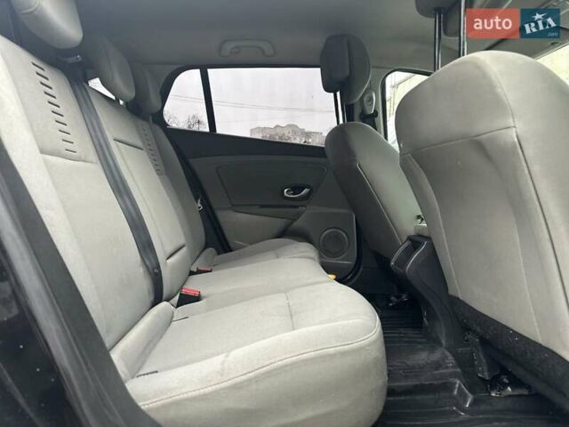 Чорний Рено Меган, об'ємом двигуна 1.46 л та пробігом 305 тис. км за 6499 $, фото 10 на Automoto.ua