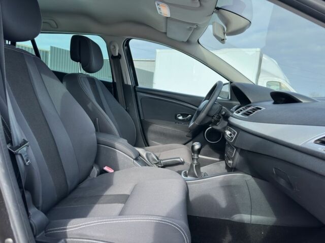 Черный Рено Меган, объемом двигателя 1.6 л и пробегом 162 тыс. км за 7350 $, фото 12 на Automoto.ua