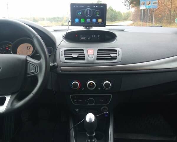 Рено Меган 2010 в Луцке на Automoto.ua Черный Рено Меган, объемом двигателя 1.6 л и пробегом 198 тыс. км за 6100 $, фото 58 на Automoto.ua