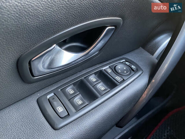 Черный Рено Меган, объемом двигателя 1.46 л и пробегом 205 тыс. км за 8200 $, фото 31 на Automoto.ua