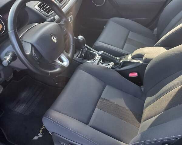 Черный Рено Меган, объемом двигателя 1.46 л и пробегом 260 тыс. км за 7000 $, фото 13 на Automoto.ua