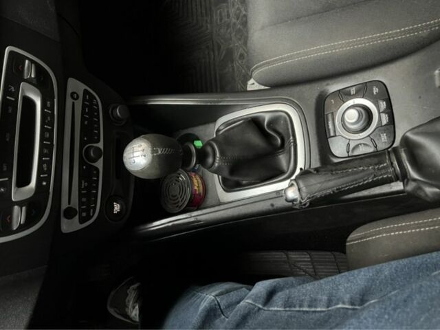 Черный Рено Меган, объемом двигателя 1.5 л и пробегом 220 тыс. км за 7500 $, фото 7 на Automoto.ua