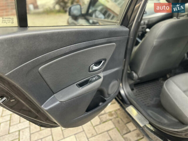 Рено Меган 2010 в Каменце-Подольском на Automoto.ua Черный Рено Меган, объемом двигателя 1.5 л и пробегом 271 тыс. км за 6450 $, фото 45 на Automoto.ua