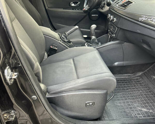 Рено Меган 2010 в Каменце-Подольском на Automoto.ua Черный Рено Меган, объемом двигателя 1.5 л и пробегом 271 тыс. км за 6450 $, фото 57 на Automoto.ua