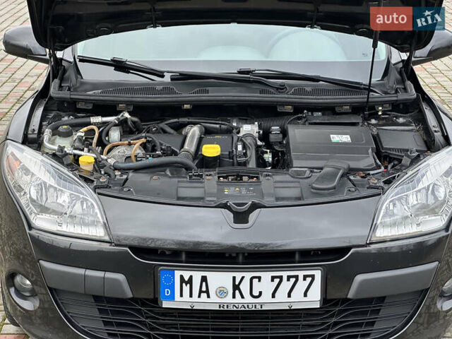 Черный Рено Меган, объемом двигателя 1.46 л и пробегом 277 тыс. км за 7300 $, фото 51 на Automoto.ua