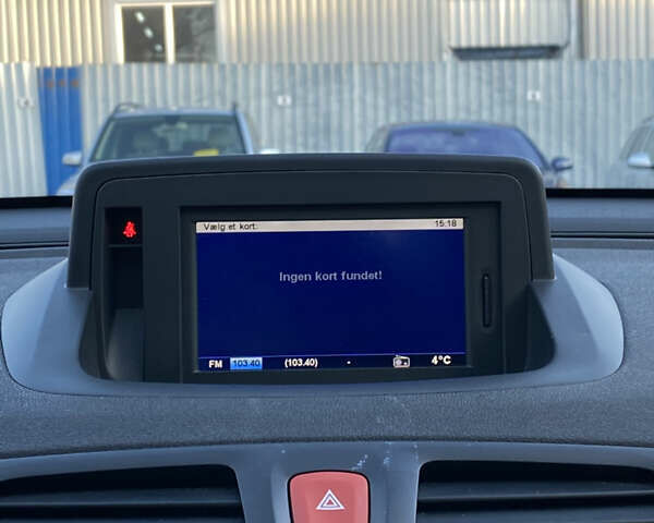 Черный Рено Меган, объемом двигателя 1.5 л и пробегом 210 тыс. км за 7100 $, фото 13 на Automoto.ua