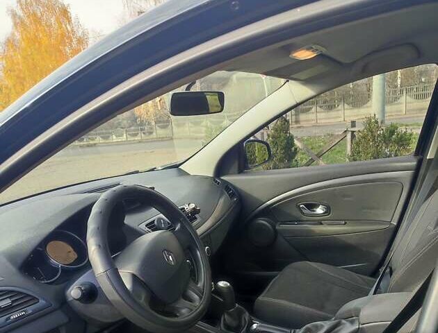 Чорний Рено Меган, об'ємом двигуна 1.46 л та пробігом 225 тис. км за 7300 $, фото 11 на Automoto.ua