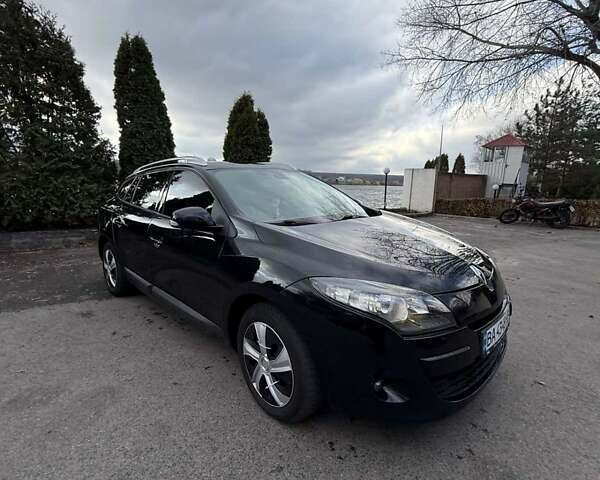 Черный Рено Меган, объемом двигателя 1.5 л и пробегом 288 тыс. км за 6999 $, фото 5 на Automoto.ua