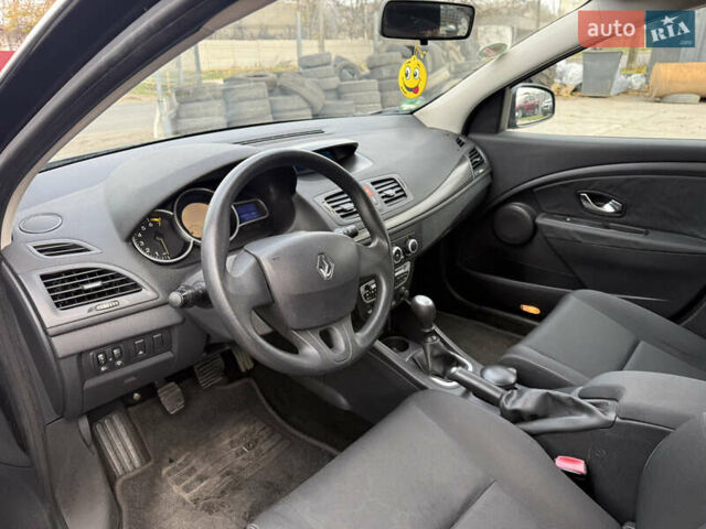 Черный Рено Меган, объемом двигателя 1.6 л и пробегом 212 тыс. км за 6700 $, фото 8 на Automoto.ua