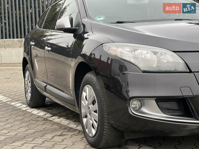 Черный Рено Меган, объемом двигателя 1.4 л и пробегом 170 тыс. км за 6900 $, фото 14 на Automoto.ua